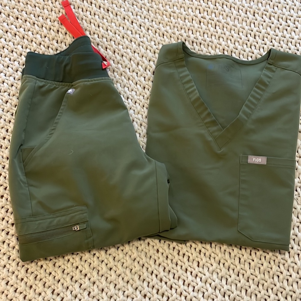 Figs set- tall jogger